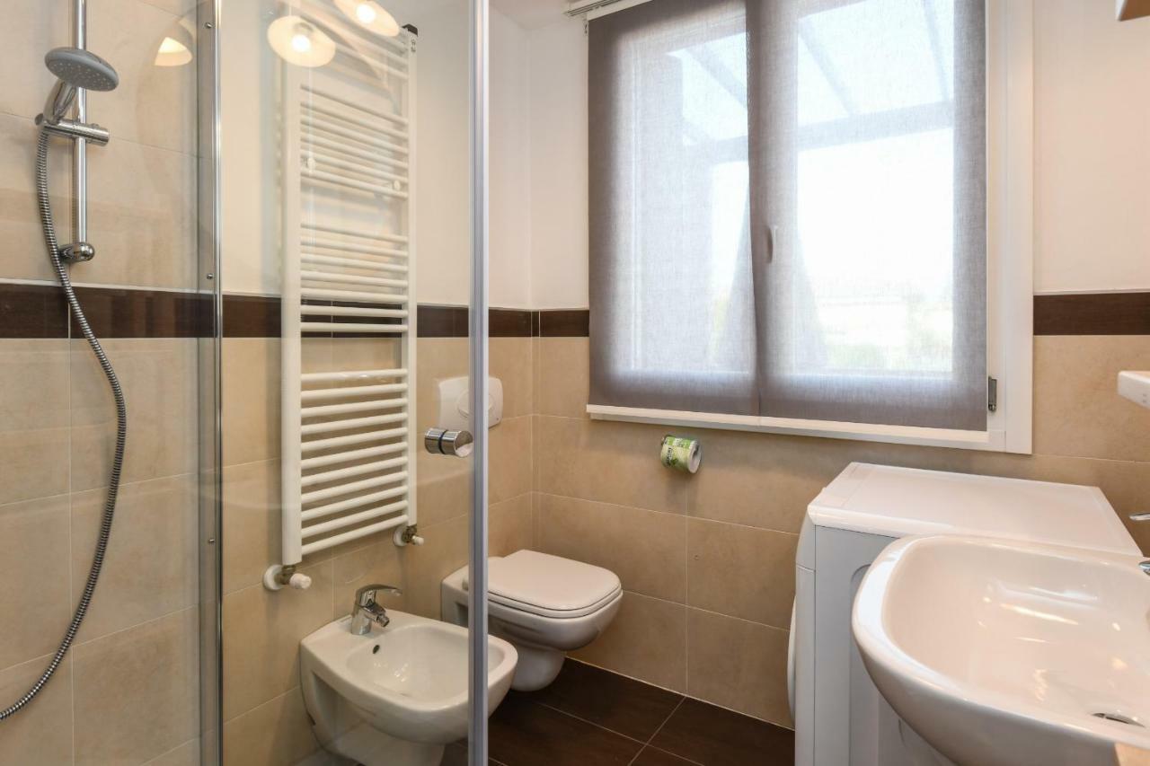My Peschiera Family Home Deluxe Песк'єра-дель-Гарда Екстер'єр фото